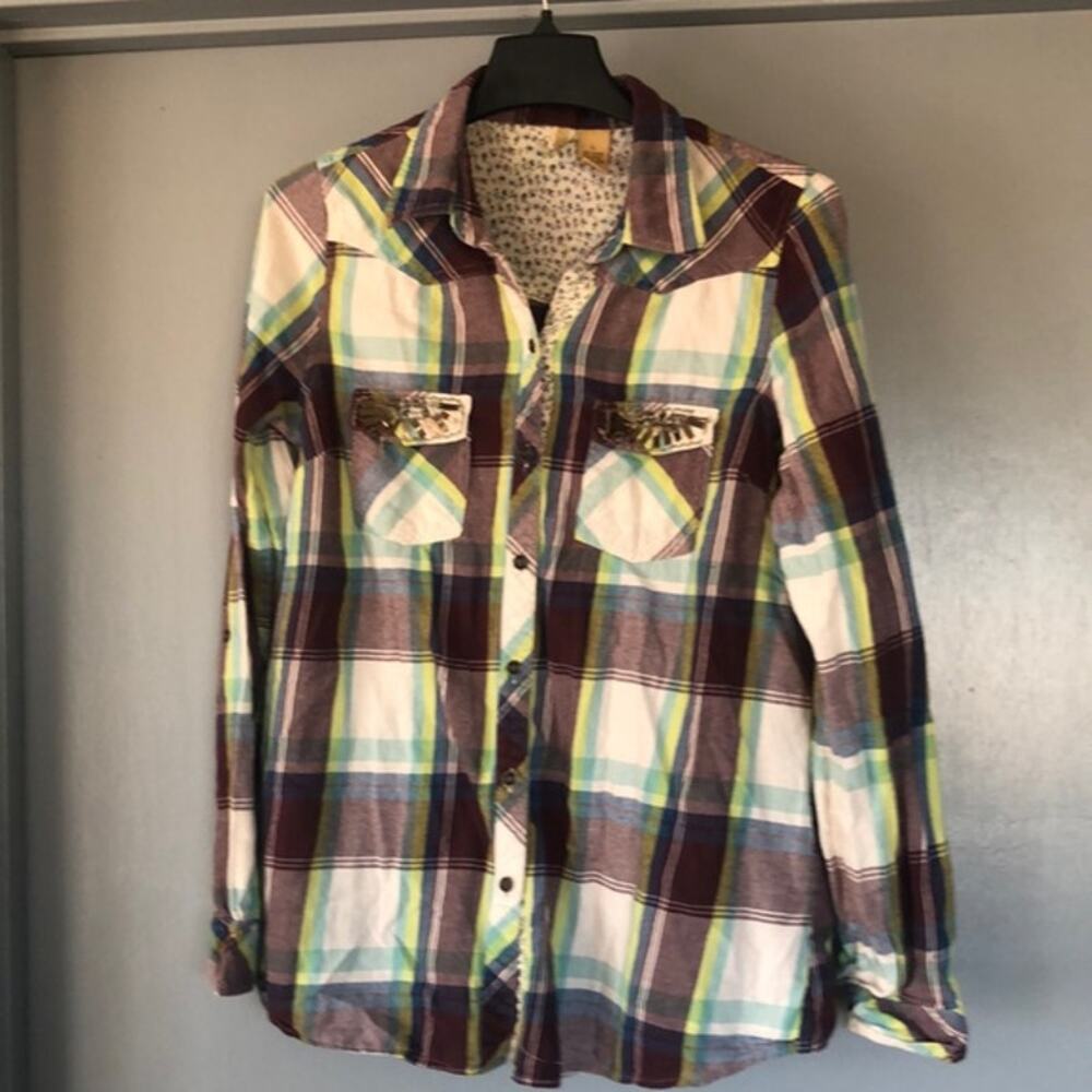 BKE Women's L Flannel Western Button Shirt Plaid Long Sleeves Pockets Metallic